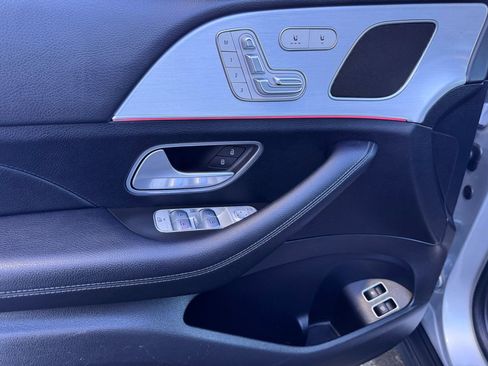 Used 2024 Mercedes-Benz GLE 450e 4MATIC image 18