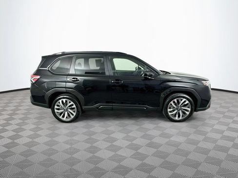 Used 2025 Subaru Forester Touring AWD/4WD image 11
