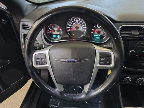 Used 2012 Chrysler 200 Touring FWD image 25