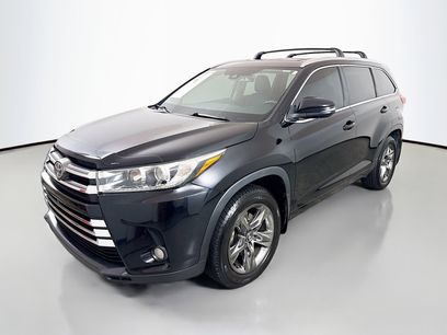 Used 2017 Toyota Highlander Limited Platinum
