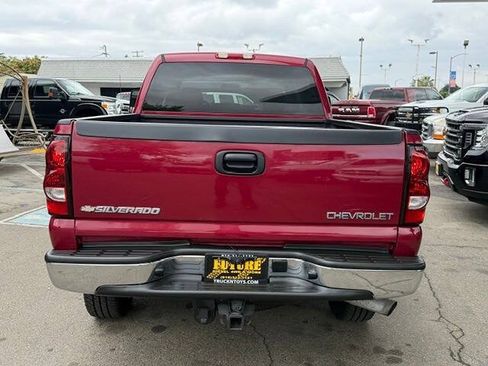 Used 2004 Chevrolet Silverado 2500 LS w/ Snow Plow Prep Package AWD/4WD image 4