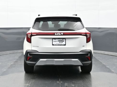 Used 2024 Kia Seltos SX image 3