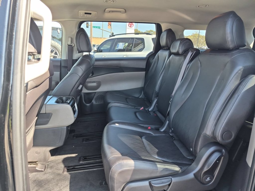 Certified 2026 Kia Carnival LXS FWD image 25