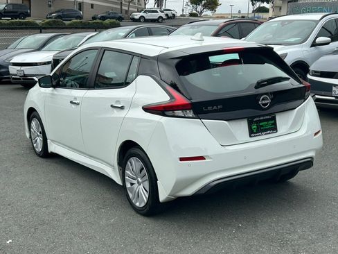 Used 2025 Nissan Leaf S FWD image 7