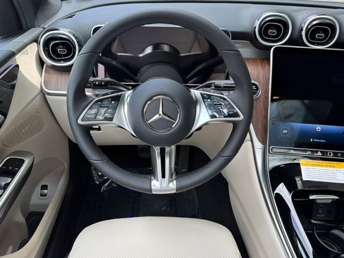 New 2027 Mercedes-Benz GLC 300 image 13