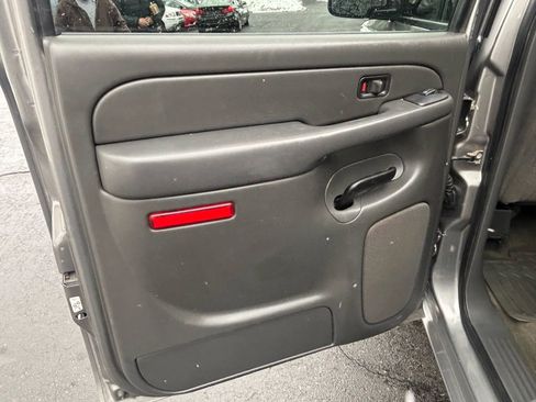 Used 2006 Chevrolet Silverado 1500 LT w/ Light Duty Power Package image 16