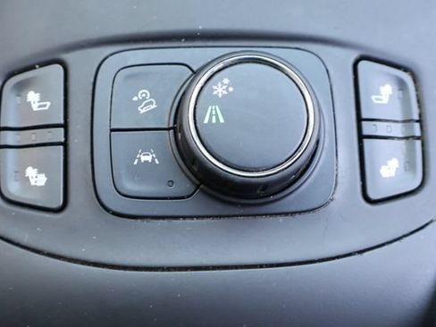 Used 2020 GMC Terrain SLE w/ Driver Convenience Package FWD image 29