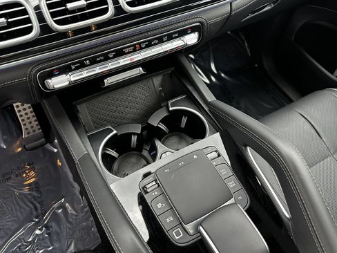 Certified 2025 Mercedes-Benz GLS 450 4MATIC image 33