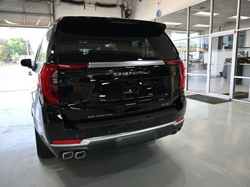New 2026 GMC Yukon XL Denali w/ Denali Reserve Package AWD/4WD image 6