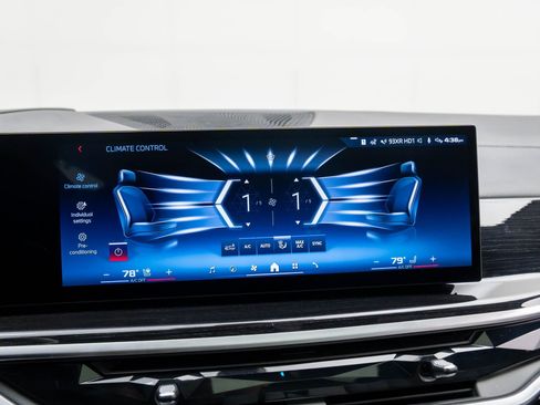 Used 2025 BMW X5 M60i image 29