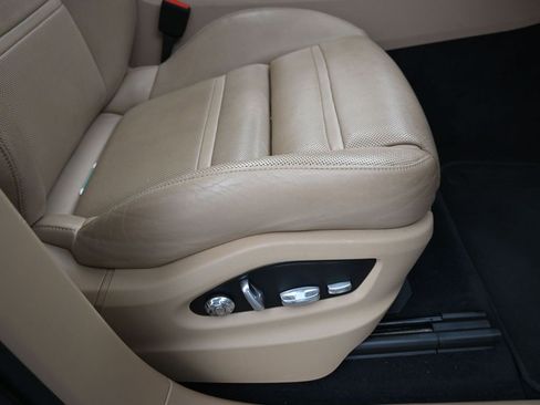 Used 2021 Porsche Cayenne image 28