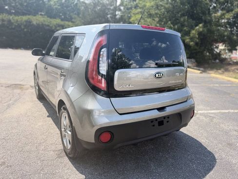 Used 2017 Kia Soul FWD image 7