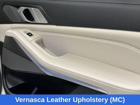 Used 2021 BMW X5 sDrive40i w/ M Sport Package image 18