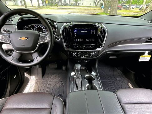 Used 2023 Chevrolet Traverse High Country w/ LPO, Floor Liner Package AWD/4WD image 7