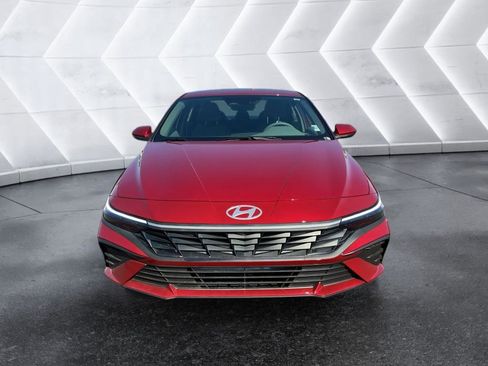 Used 2026 Hyundai Elantra SE FWD image 1