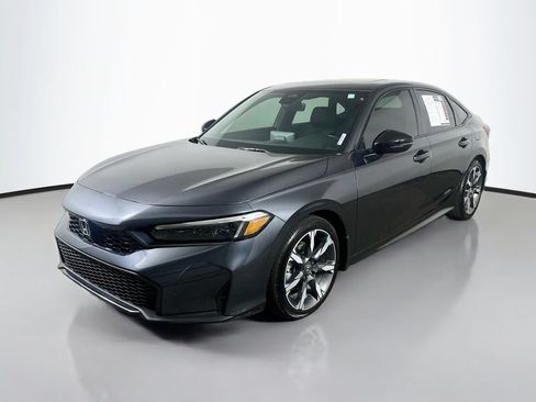 Used 2025 Honda Civic Sport Touring image 3