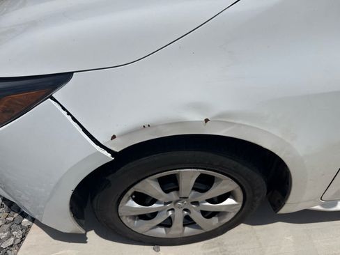 Used 2022 Toyota Corolla LE FWD image 9