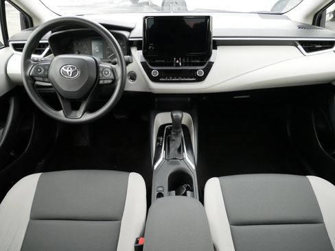 Certified 2025 Toyota Corolla LE w/ Convenience Package image 10