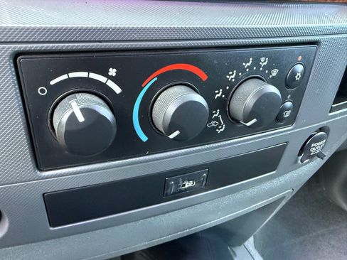 Used 2006 Dodge Ram 3500 Truck SLT image 26