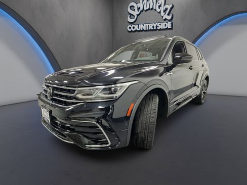 Certified 2024 Volkswagen Tiguan SEL R-Line w/ MDO Package, Two-Row image 11