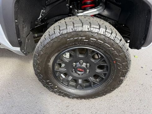 New 2026 Toyota Tacoma TRD Off-Road AWD/4WD image 12