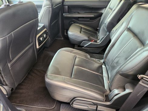 Used 2023 Ford Expedition XLT RWD image 22