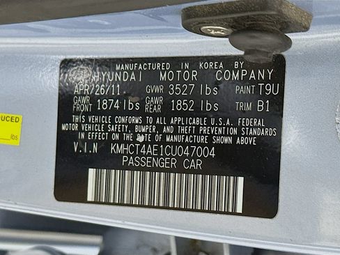 Used 2012 Hyundai Accent GLS FWD image 26