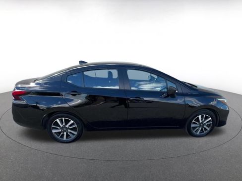 Used 2025 Nissan Versa SV image 16