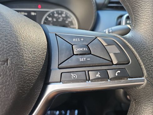 Used 2025 Nissan Versa SV FWD image 29
