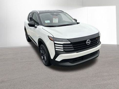 New 2026 Nissan Kicks SR w/ Cold Weather Package image 3