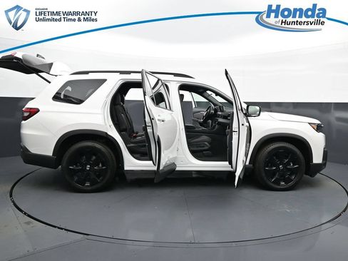 New 2026 Honda Pilot Black Edition image 34