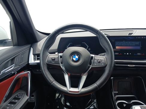 Used 2025 BMW X1 xDrive28i AWD/4WD image 13