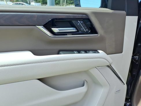 New 2026 GMC Yukon Denali w/ LPO, Floor Liner Package AWD/4WD image 13
