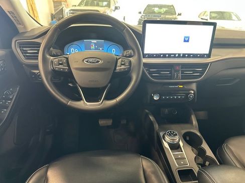 Used 2024 Ford Escape Platinum AWD/4WD image 16