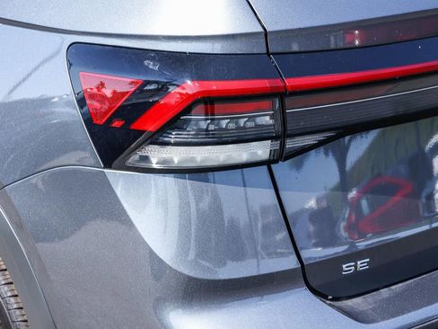 New 2025 Volkswagen Taos SE image 13