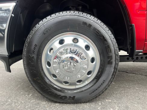 New 2026 RAM 3500 Big Horn AWD/4WD image 9