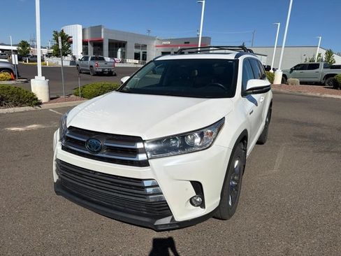 Used 2018 Toyota Highlander Limited Platinum w/ Carpet Mat Package (TMS) AWD/4WD image 1