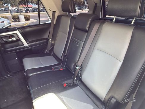 Used 2018 Toyota 4Runner SR5 Premium AWD/4WD image 19