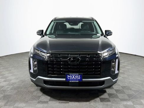 Used 2023 Hyundai Palisade SEL FWD image 2