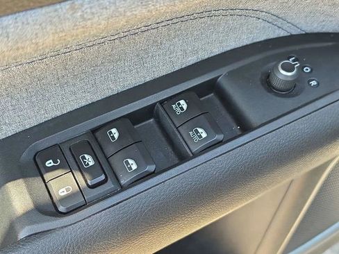 Certified 2024 Jeep Compass Latitude image 23