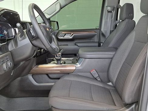 Used 2025 Chevrolet Silverado 1500 LT AWD/4WD image 23