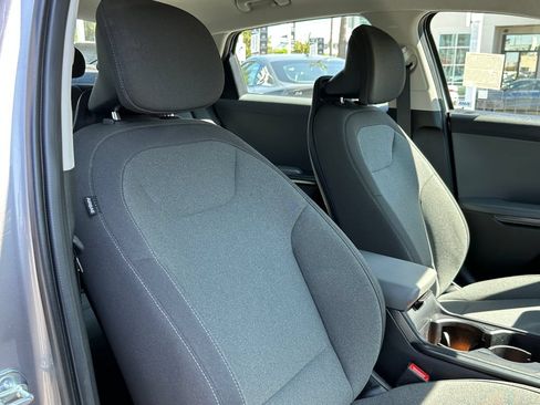 Used 2025 Kia K4 FWD image 15
