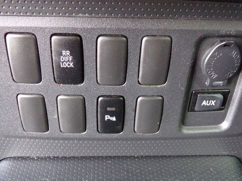 Used 2007 Toyota FJ Cruiser 4WD image 24