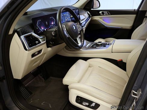 Certified 2023 BMW X7 xDrive40i w/ Premium Package image 11