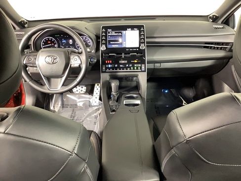 Used 2021 Toyota Avalon Touring image 19