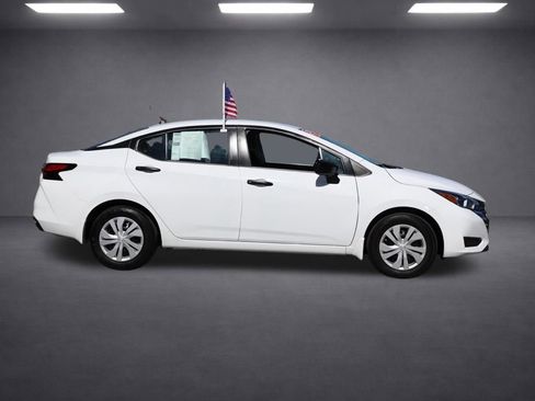 Used 2024 Nissan Versa S w/ Trunk Package image 3