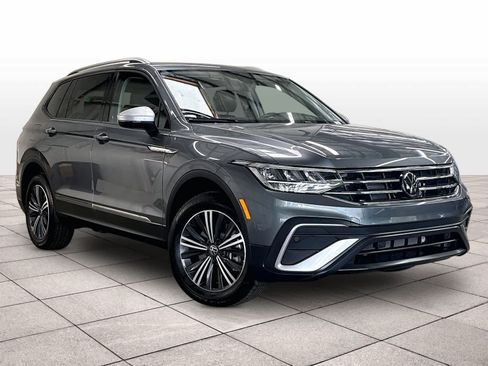 Used 2024 Volkswagen Tiguan Wolfsburg Edition AWD/4WD image 3