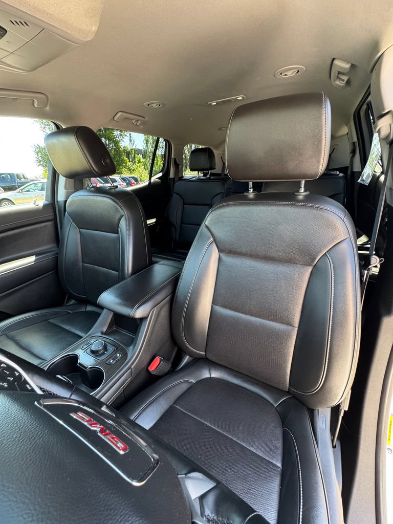 Used 2023 GMC Acadia SLT AWD/4WD image 41