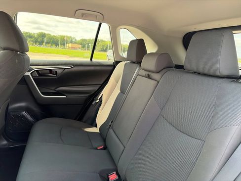 Used 2020 Toyota RAV4 LE w/ All Weather Liner Package AWD/4WD image 27