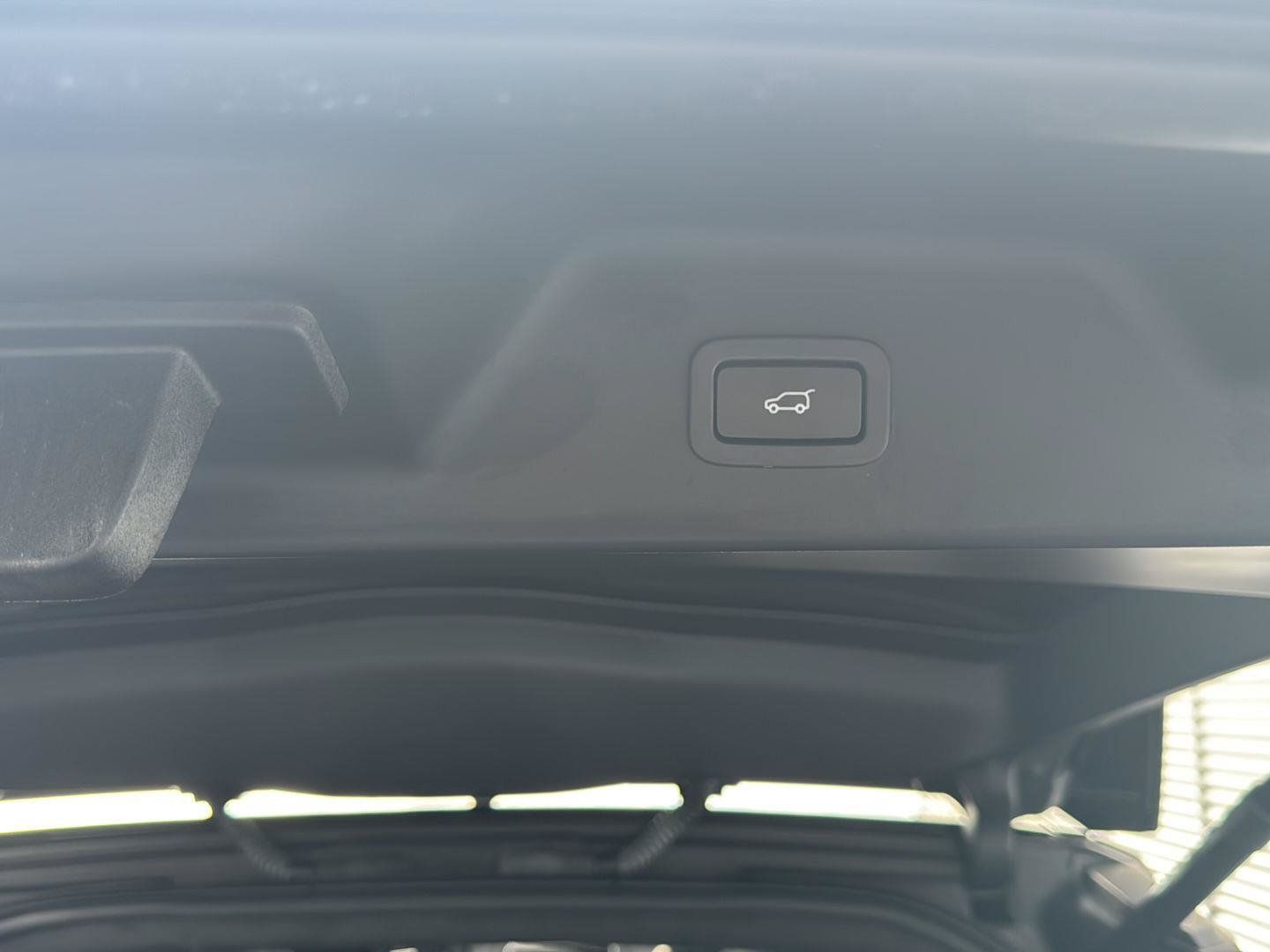 Used 2020 Land Rover Range Rover AWD/4WD image 16